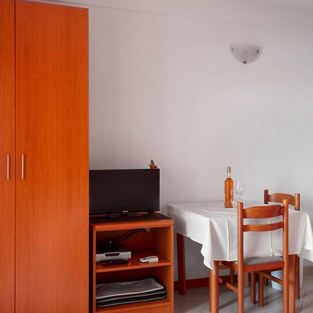 Apartments Promenada - Beachfront Tucepi Phòng bức ảnh